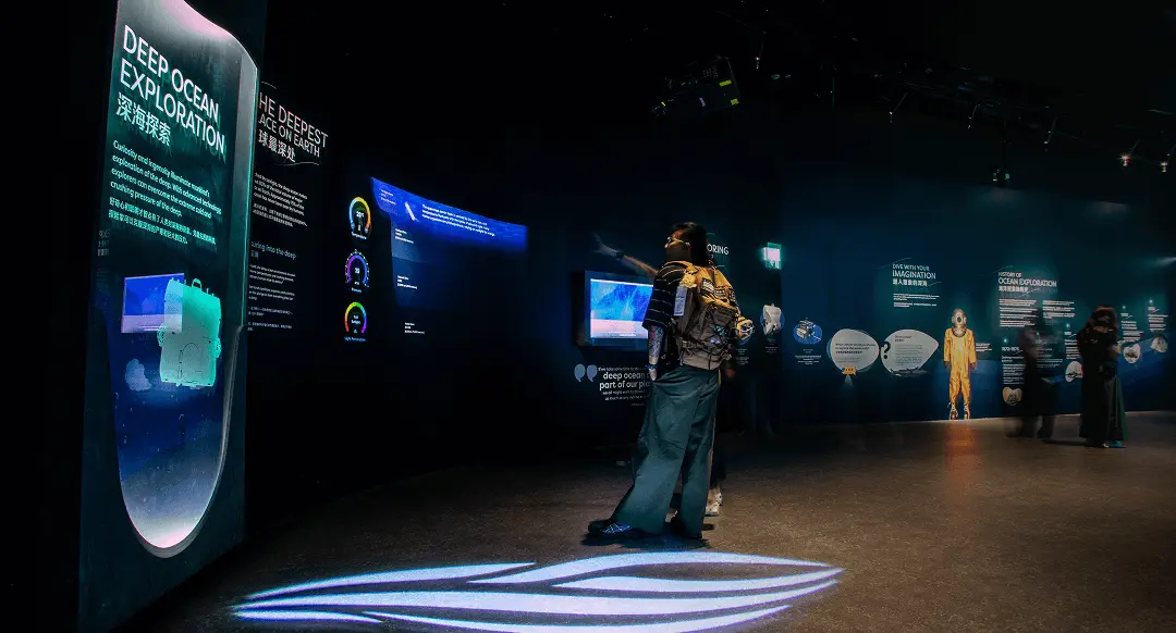 An immersive display at the Singapore Oceanarium