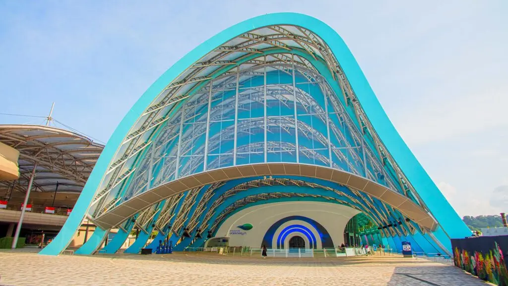 Singapore Oceanarium — bringing ocean stories to life.