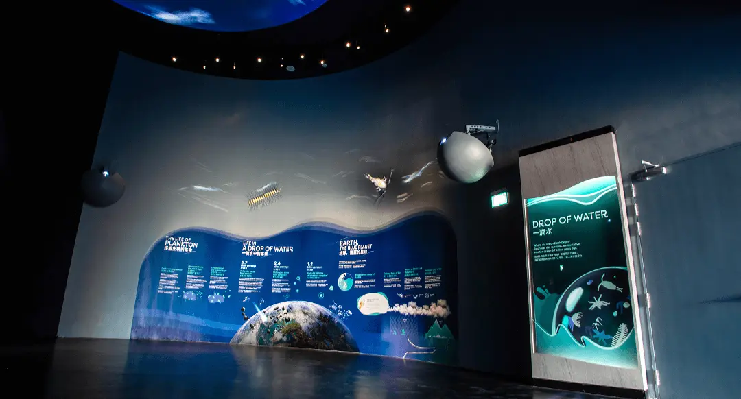 A thematic zone at the Singapore Oceanarium